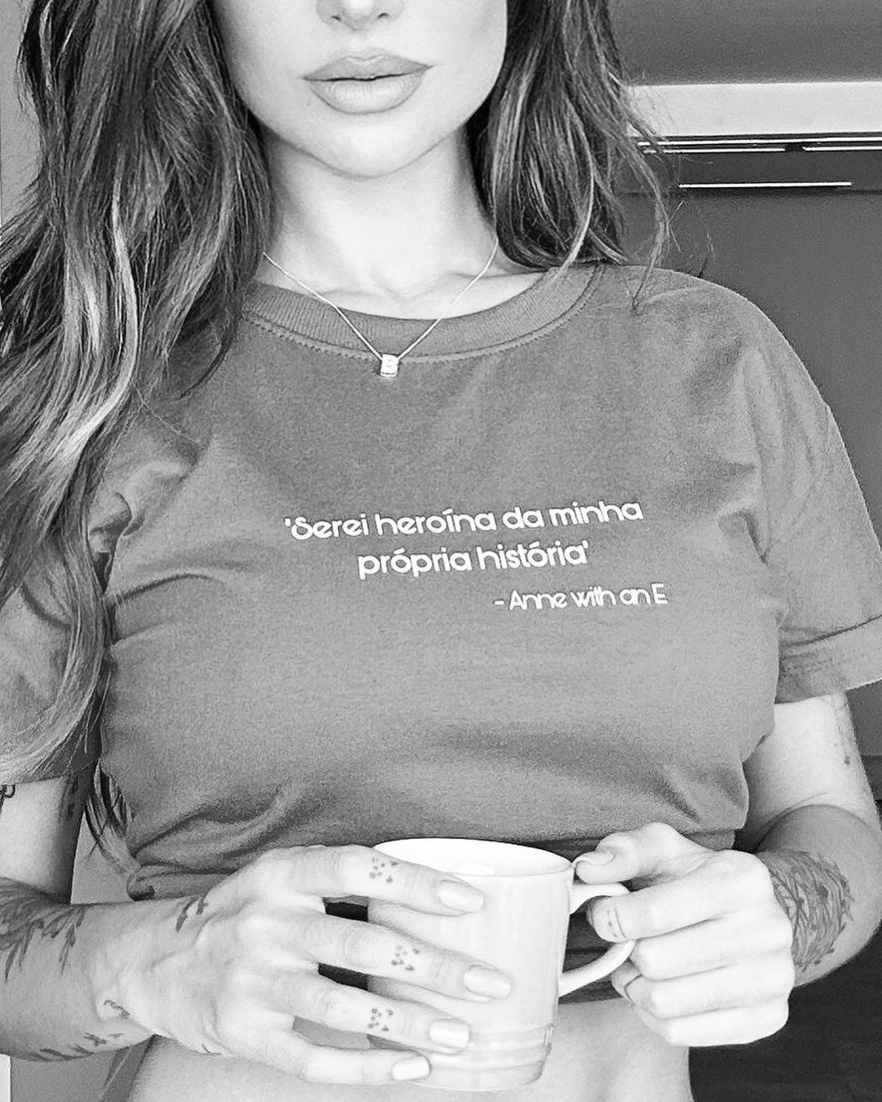 Bianca Andrade Posa De Lingerie E Cropped E Ganha Elogios Dos Seguidores T O Linda