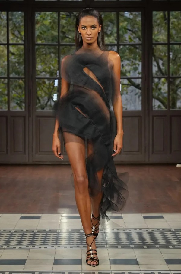 O Estilo Sexy Est De Volta E A Lingerie Mostra Vai Ser Sua Melhor Amiga Segundo As