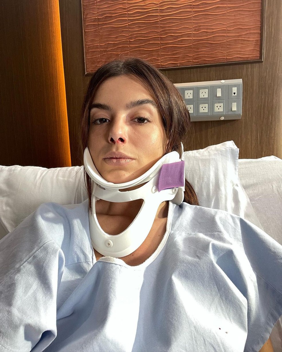 Giovanna Lancellotti Compartilha Imagens De Bastidores Vestindo Lingerie E Chorando