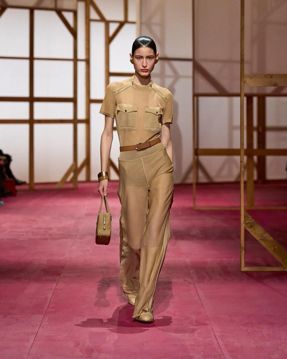 O estilo sexy está de volta e a lingerie à mostra vai ser sua melhor amiga segundo as