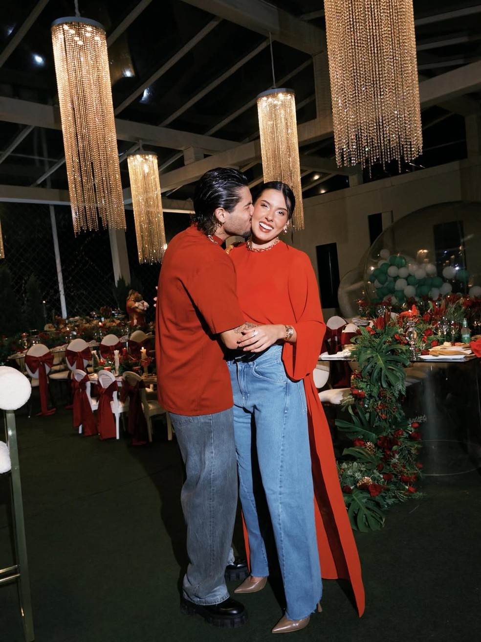 Ana Castela e Zé Felipe passaram Natal juntos, dias antes de anunciarem término de namoro de 2 meses — Foto: Reprodução/Instagram