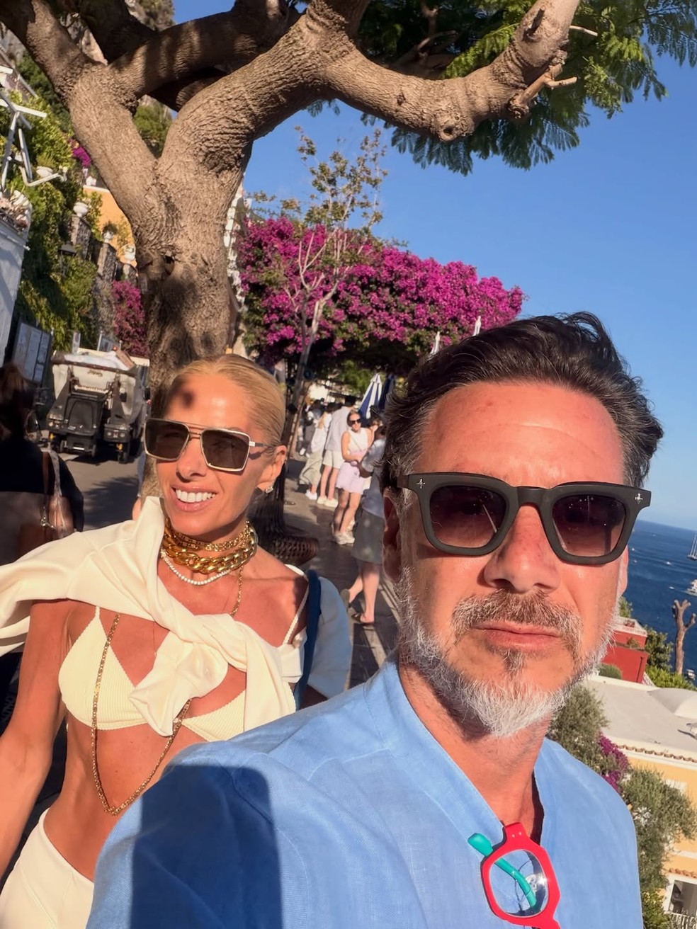 de-f-rias-na-it-lia-adriane-galisteu-passeia-com-o-marido-para-sentir