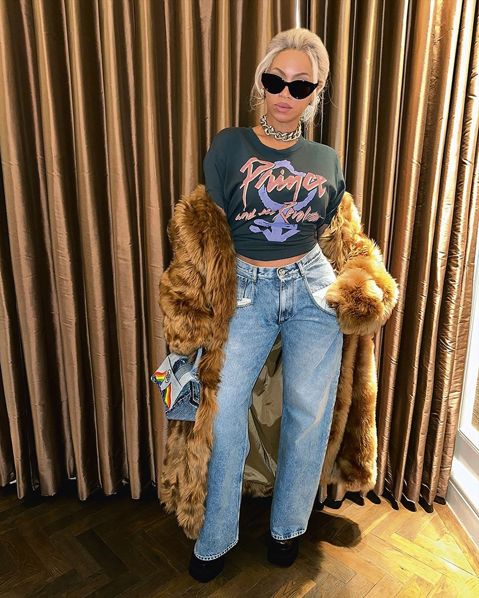 Beyoncé com camiseta do Prince — Foto: Reprodução/Instagram @beyonce