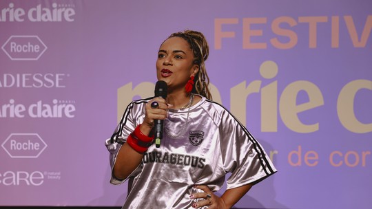 Elisama Santos reflete o que dificulta relacionamentos saudáveis para mulheres: ‘Nossa sociedade é uma fábrica de loucas’