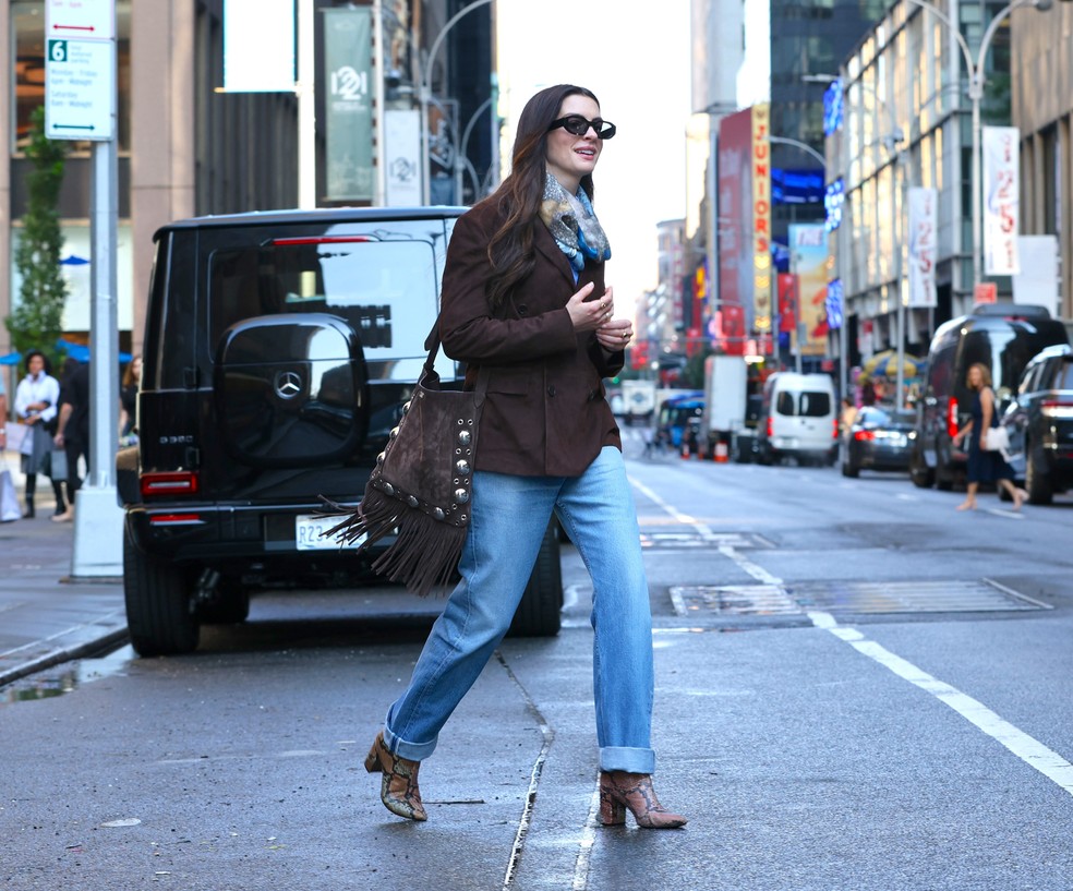 Como 10 tendências que moldaram o figurino de 'O Diabo Veste Prada' aparecem no segundo filme — Foto: Getty Images
