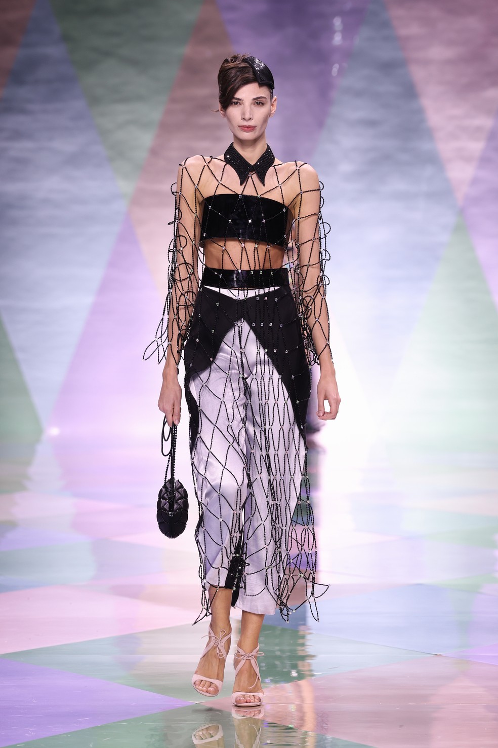 Giorgio Armani Privé primavera/verão 2023 — Foto: Getty