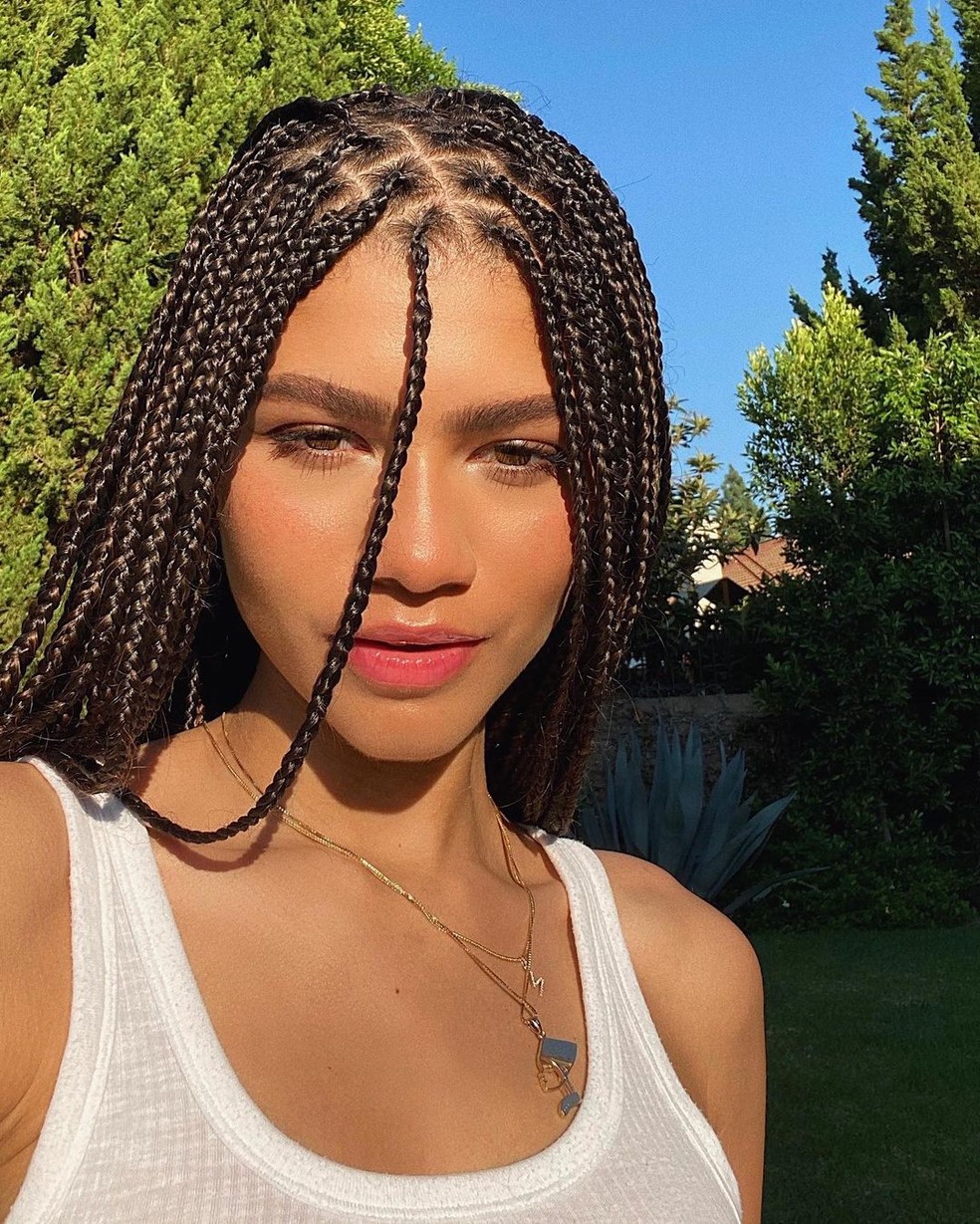 Zendaya com tranças — Foto: Reprodução / Instagram @zendaya