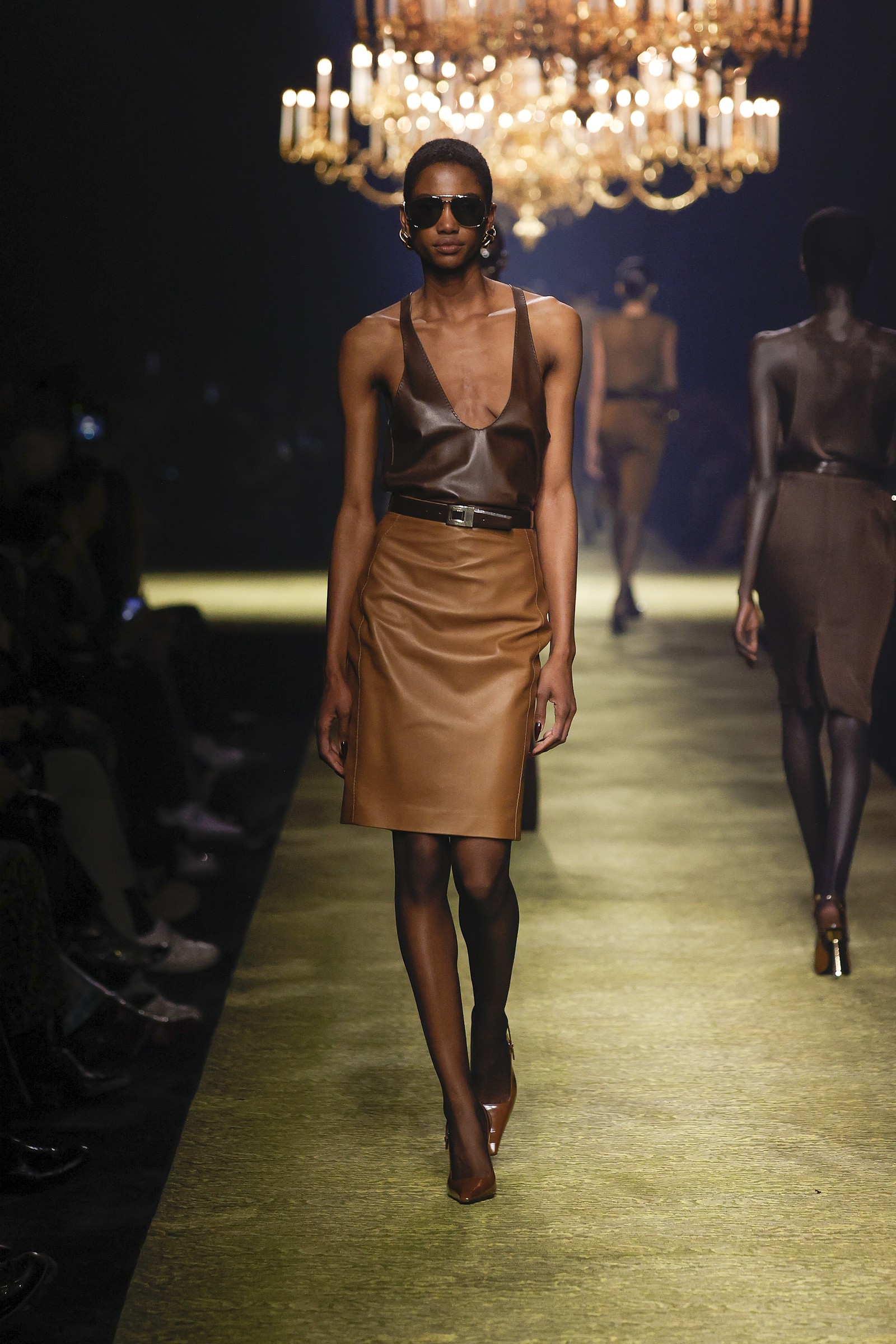 Paris Fashion Week: Saint Laurent — Foto: Divulgação
