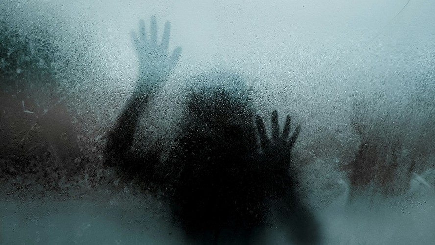 O frio na barriga, a adrenalina e o controle. Descubra o que é o Fear Play, fetiche do universo BDSM