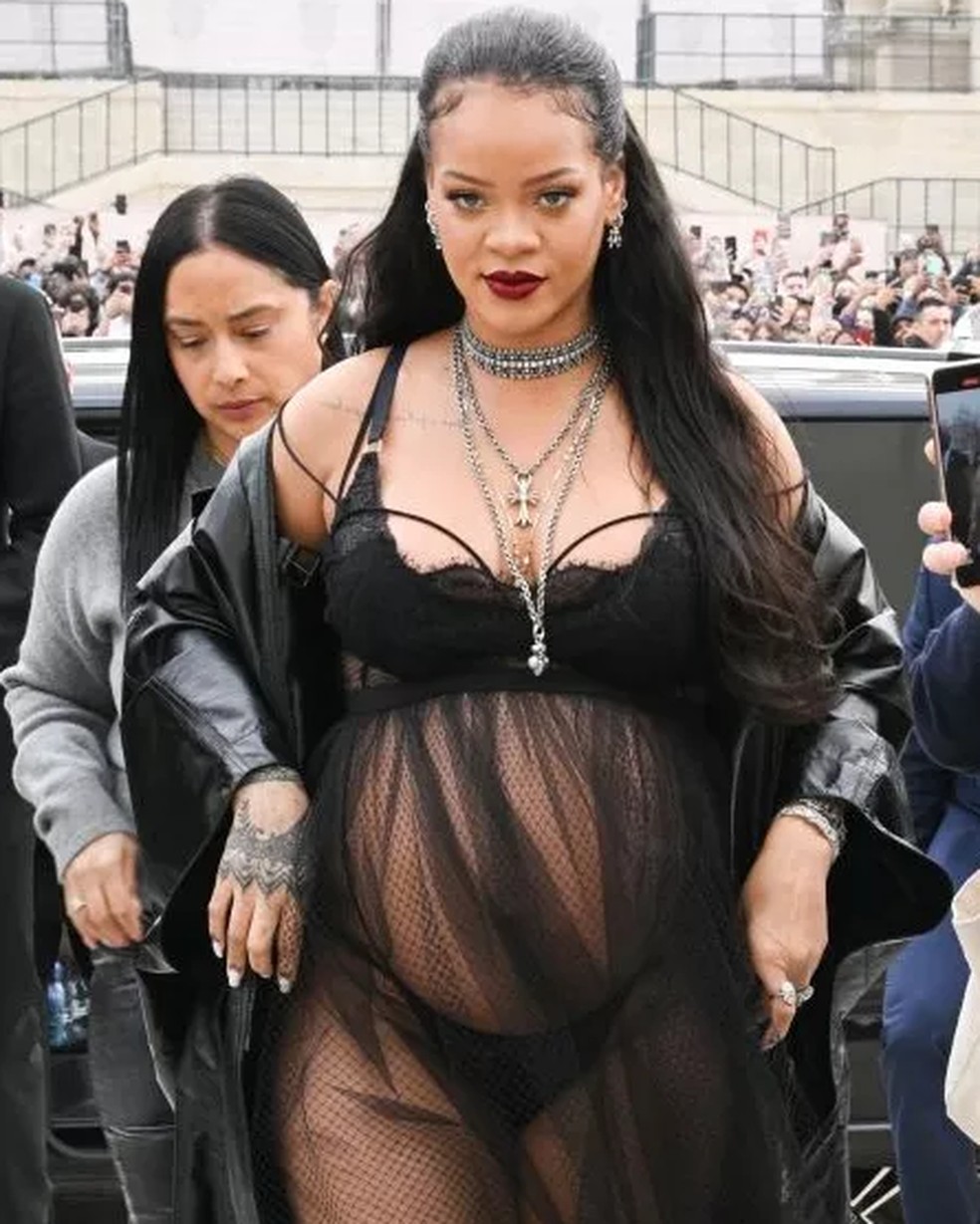 Rihanna no desfile da Dior em Paris — Foto: Getty Images