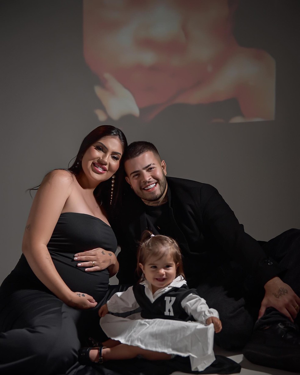 Filho de Jottapê e Estefany Boro nasce no carro a caminho do hospital: Ele  não quis esperar