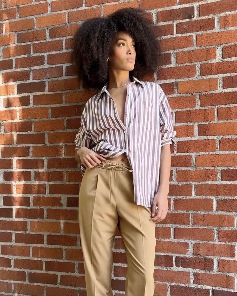 Além dos formatos clássicos, as calças de alfaiataria conta com adaptações ao redor do mundo. — Foto: Reprodução/Instagram @oldnavy