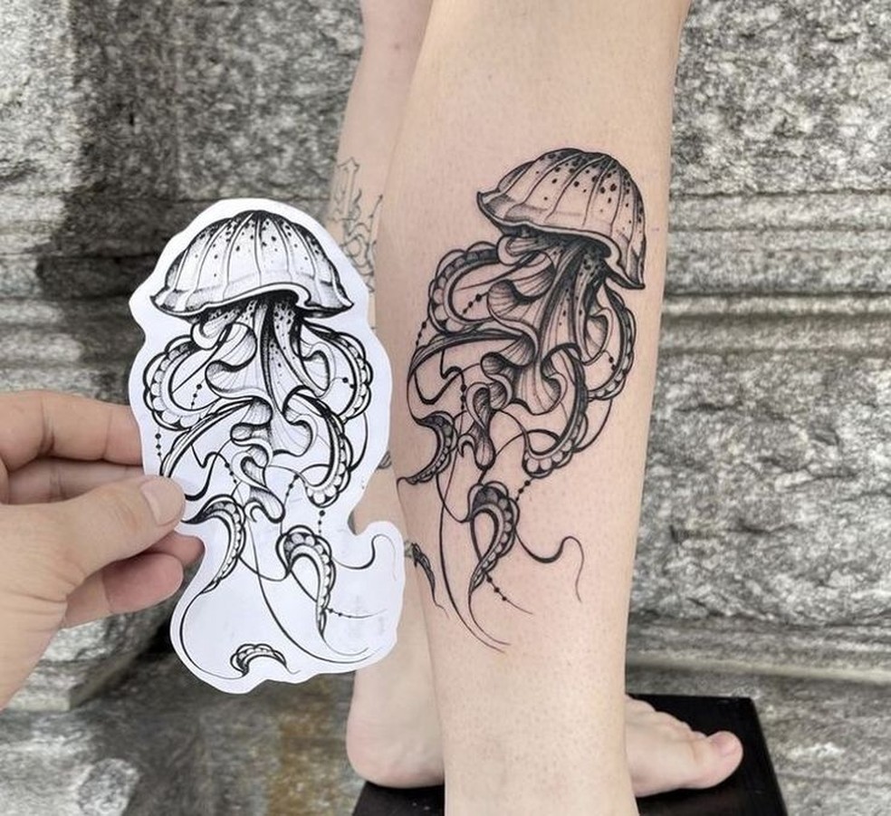 Pernas: Uma água-viva em estilo minimalista. — Foto: Reprodução/Pinterest