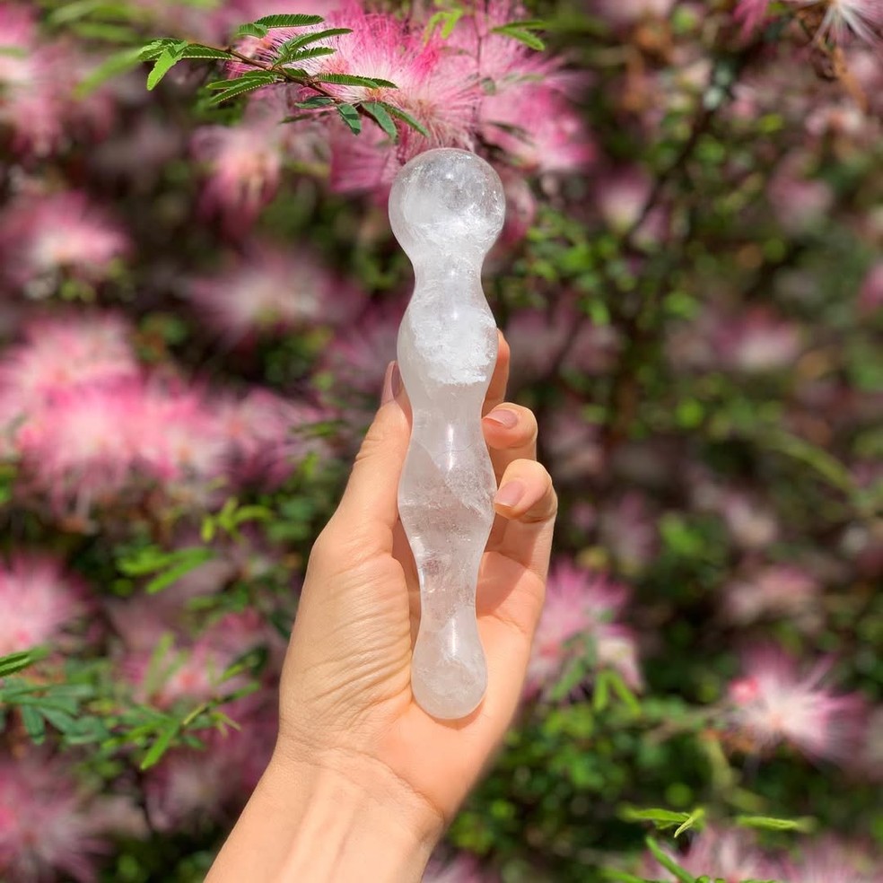 Dildo de cristal — Foto: Reprodução/Instagram/Mitra Objects