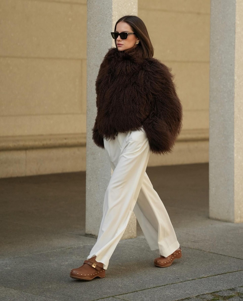 Estes sapatos boho vão atualizar os looks da temporada — Foto: Reprodução/Instagram @bernabilbey