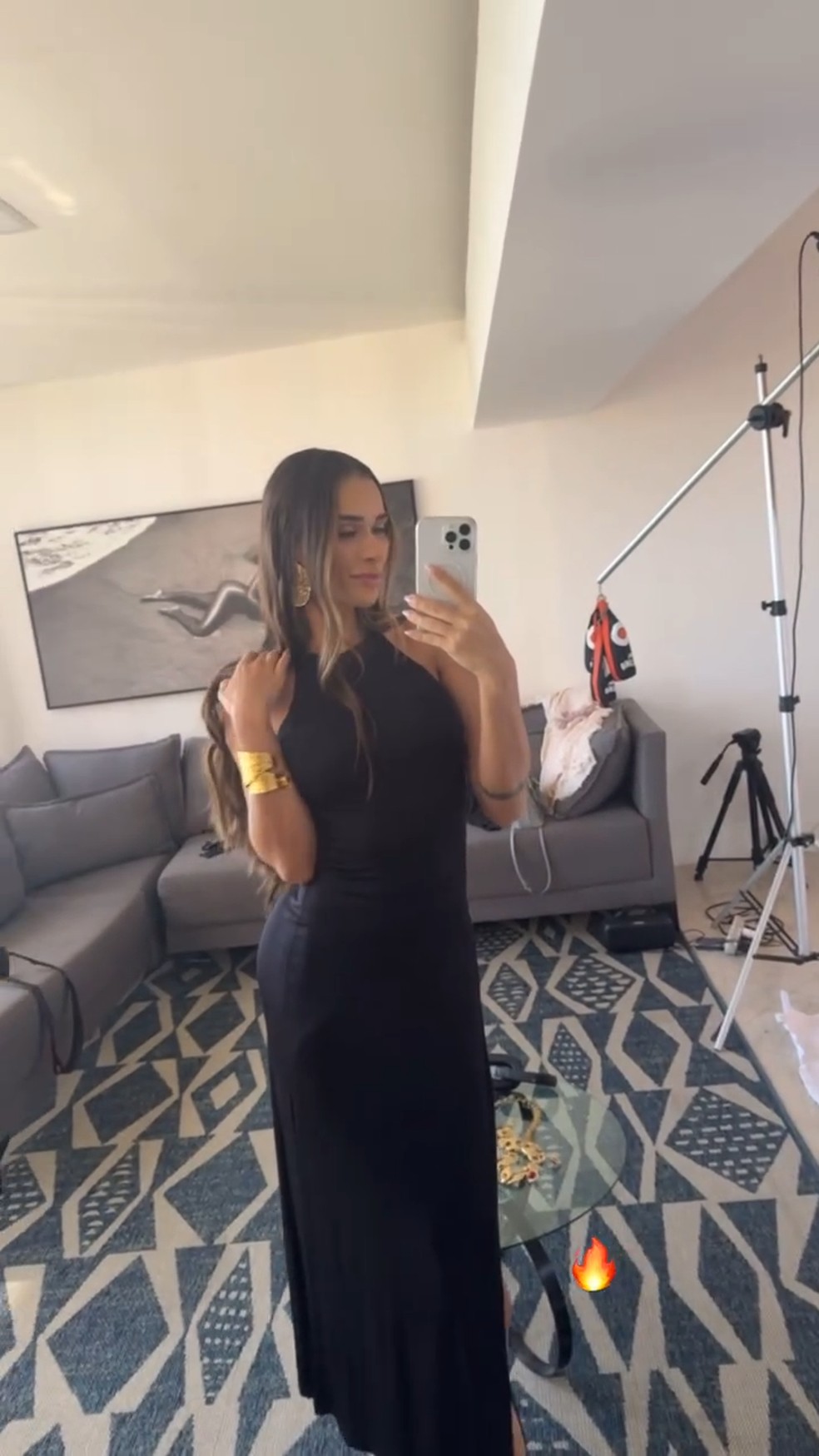 Ela apostou em um vestido 'cut-out' — Foto: Reprodução/Instagram