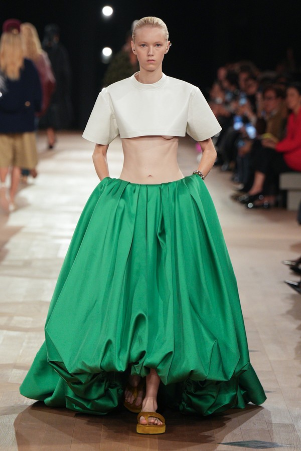 PFW: Pierpaolo Piccioli leva sua simplicidade radical para a