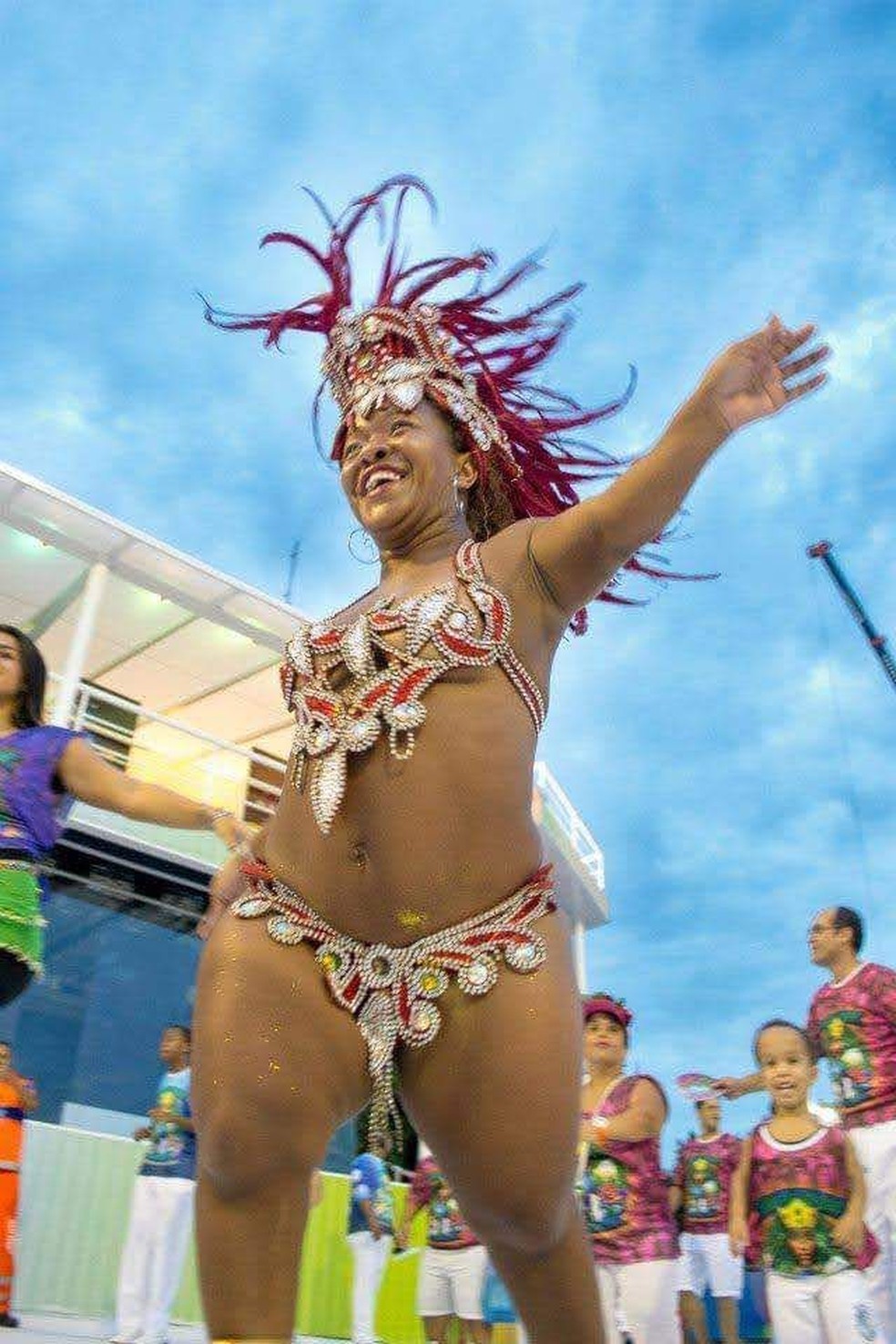 Viviane de Assis quebrou as barreiras do capacitismo para se tornar passista  — Foto: Reprodução/Instagram 