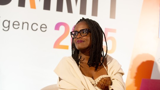 Djamila Ribeiro relata racismo e fetichização em universidades dos EUA: 'Cheguei como intelectual, mas me vi sexualizada' Djamila Ribeiro relata racismo e fetichização em universidades dos EUA: 'Cheguei como intelectual, mas me vi sexualizada'