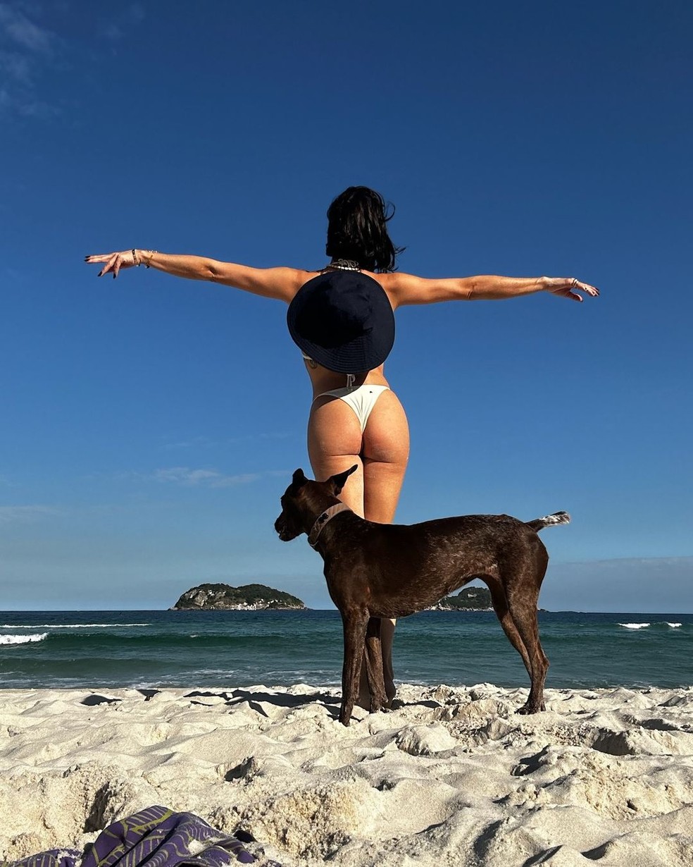 Isis Valverde de biqu&iacute;ni &mdash; Foto: Reprodu&ccedil;&atilde;o/Instagram