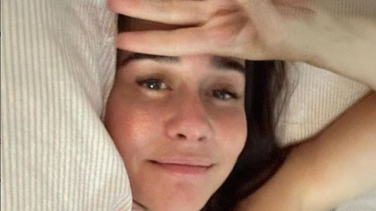 Alessandra Negrini leva fãs ao delírio ao postar selfie: 'Foto mais linda eu já vi hoje'