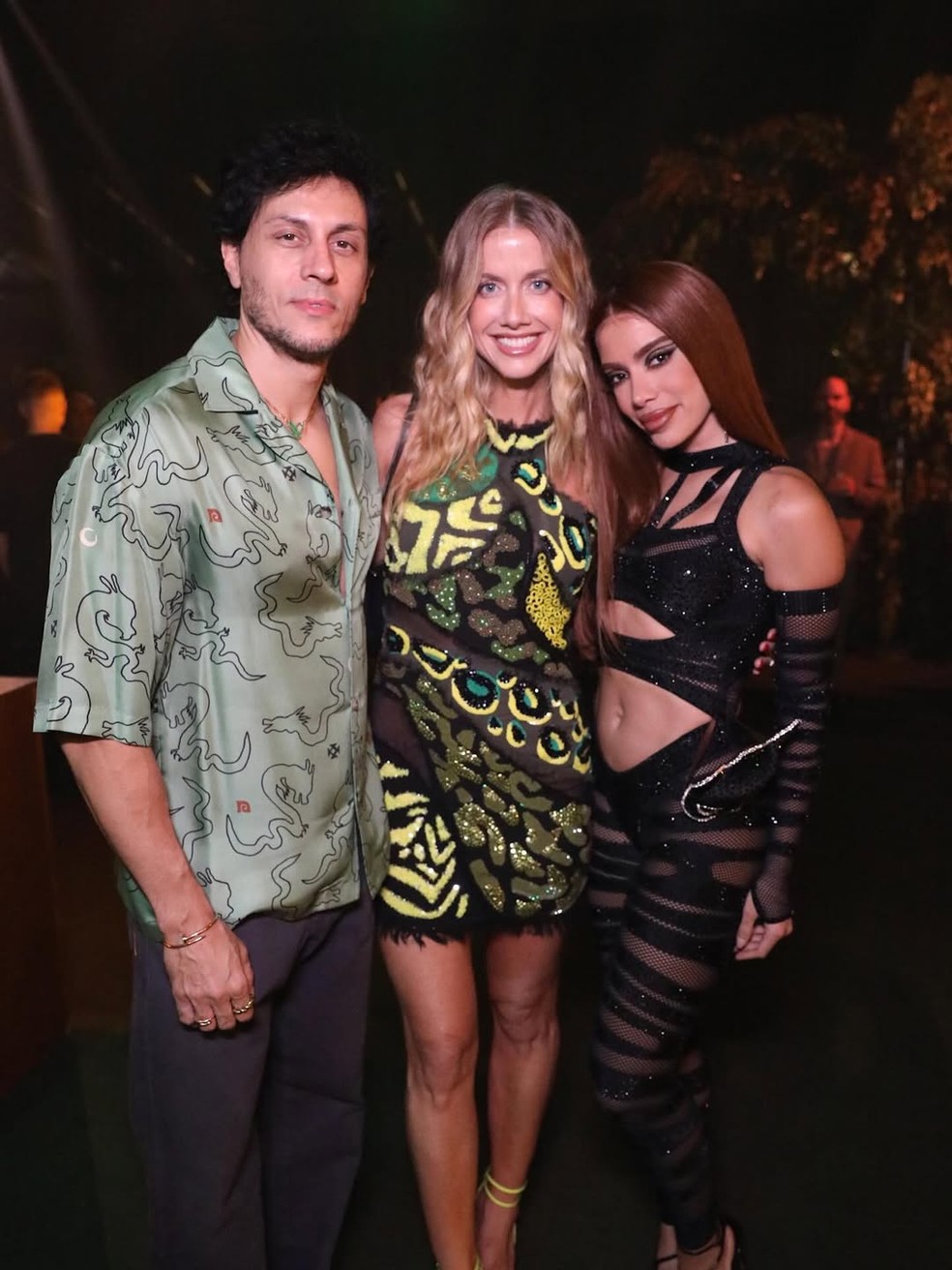 Anitta abre álbum de fotos de aniversário de 32 anos, reunindo muitas celebridades — Foto: Reprodução/Instagram