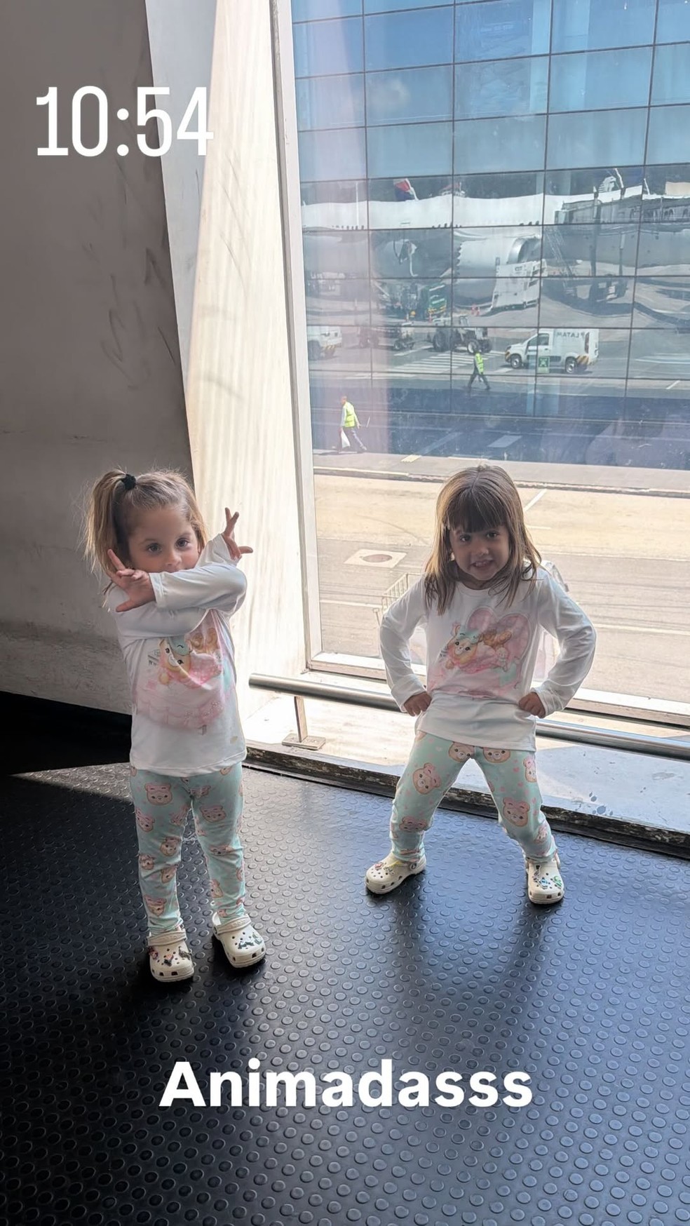 Na primeira classe, Virginia embarca em voo internacional com filhos e babás: 'Vai ser incrível' — Foto: Reprodução/Instagram