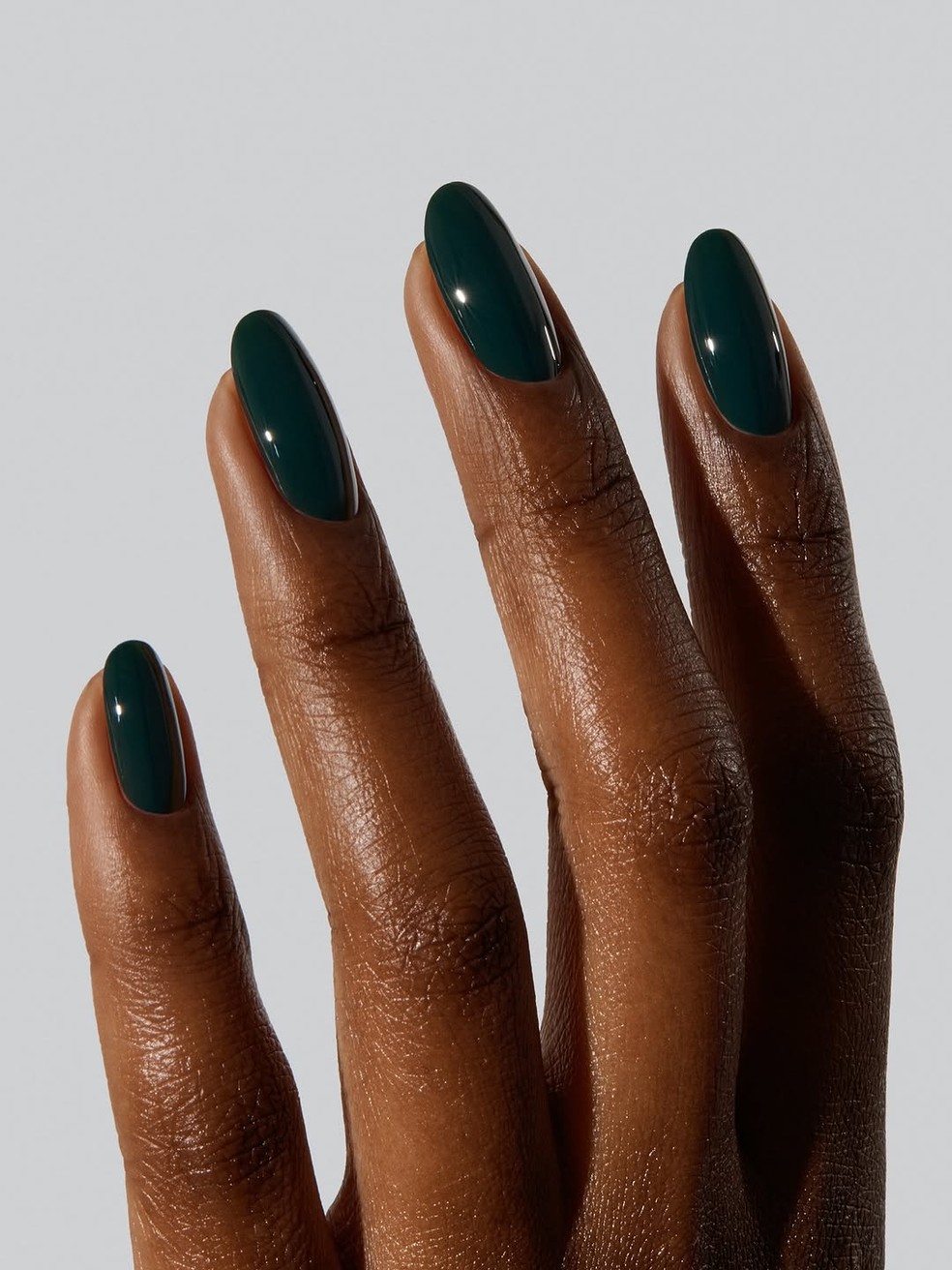 Verde fechado — Foto: Reprodução Instagram @gelcare.official