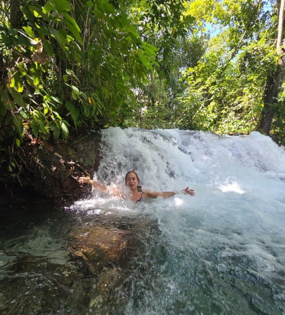 Cissa Guimarães posa de biquíni em cachoeira no Jalapão e rouba a cena — Foto: Reprodução/Instagram