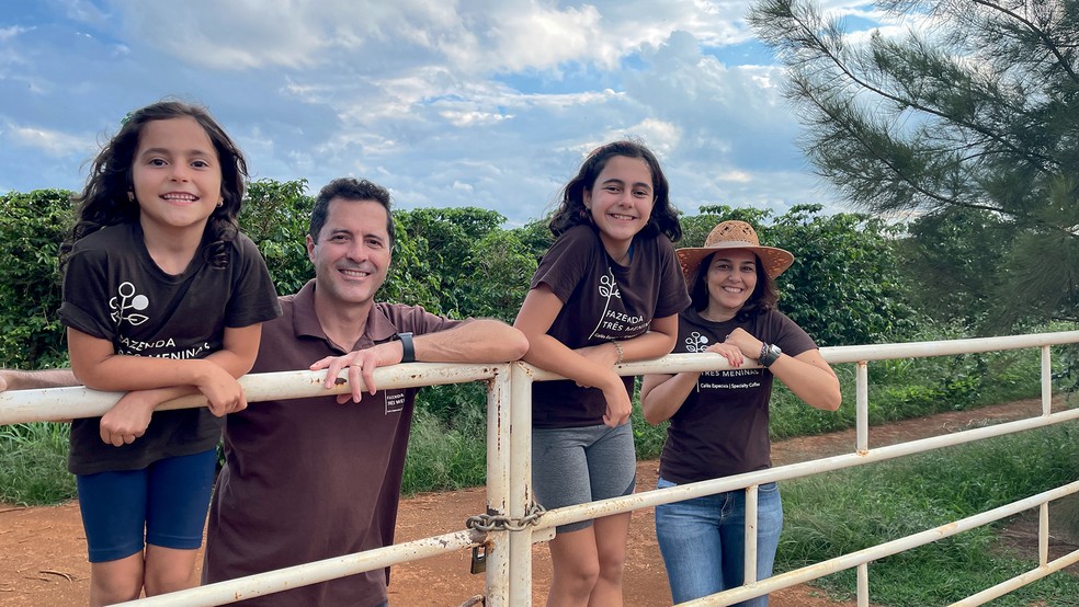Fernanda, o produtor Marcelo Urtado, Malu e Paula — Foto: Divulgação