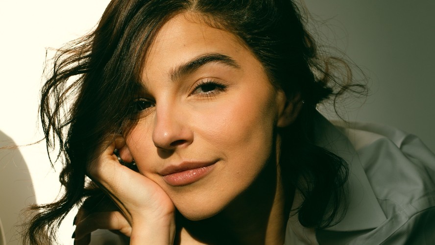 Gabriela Medvedovsky revela que viveu relacionamento abusivo: 'Ele  rastreava tudo e todos os lugares que eu tinha ido'
