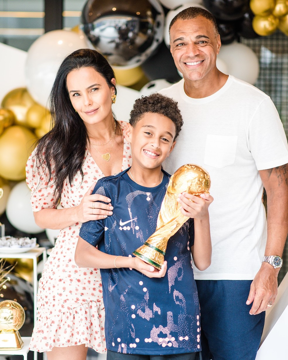 Luciele di Camargo comemora aniversário do filho com Denílson — Foto: Reprodução/Instagram