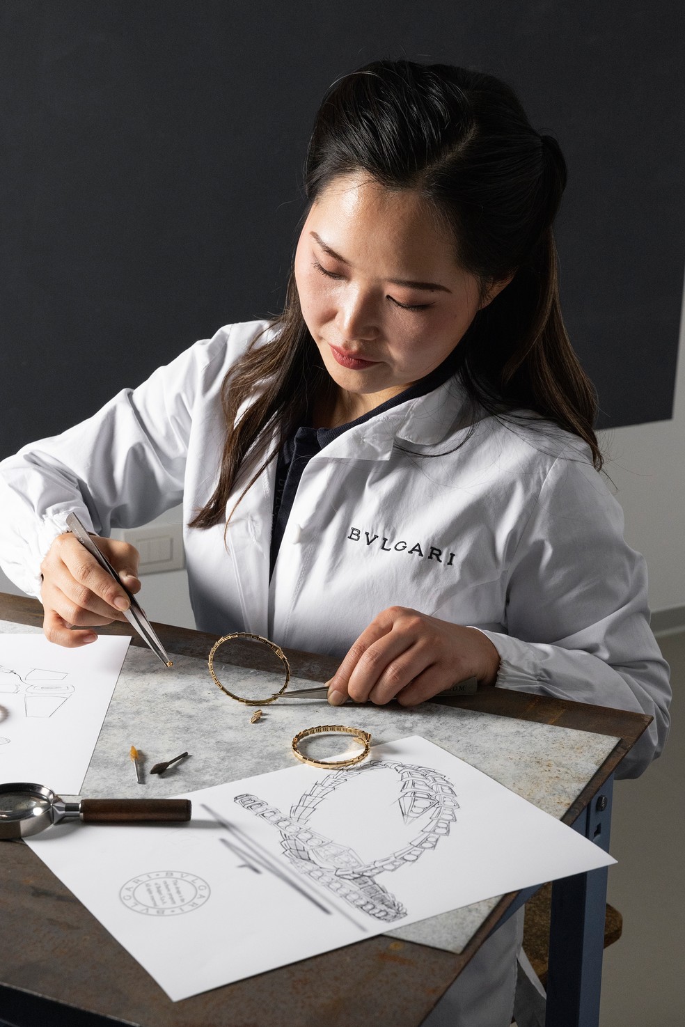A Manifattura Bulgari deverá contratar mais de 500 novos artesãos até 2029 — Foto: Divulgação Bulgari