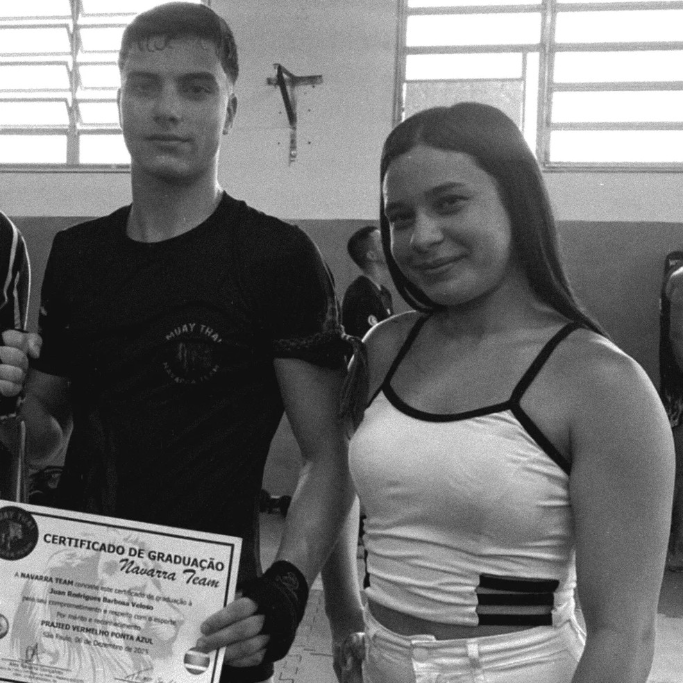Irmão de jovem lançada sem corda em rope jump publica desabafo: 'Doendo muito'