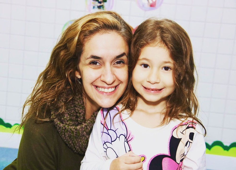 Fabia Dias e a filha caçula, Bianca — Foto: Acervo pessoal 