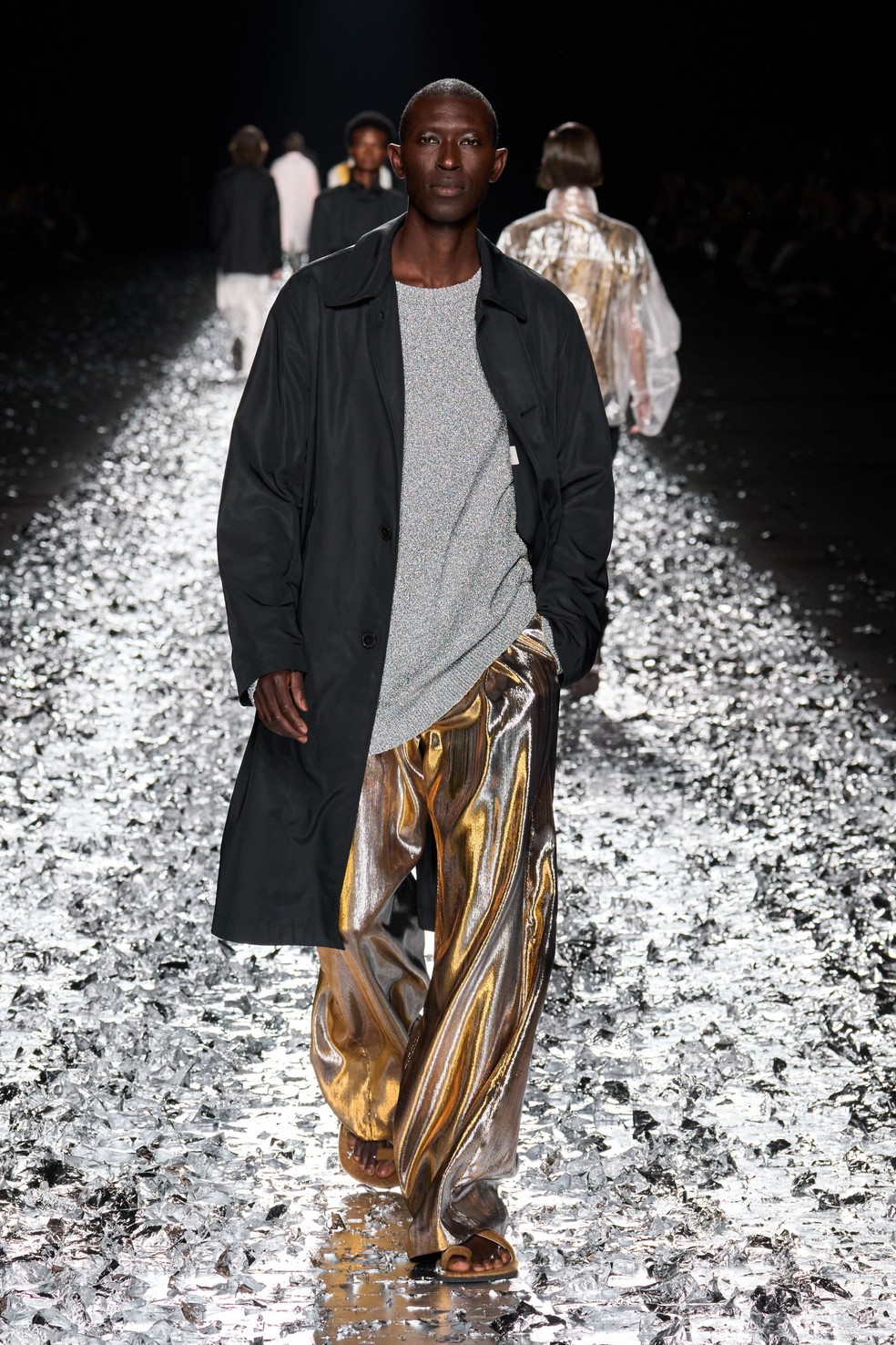 Dries Van Noten, primavera 2025 — Foto: Launchmetrics Spotlight