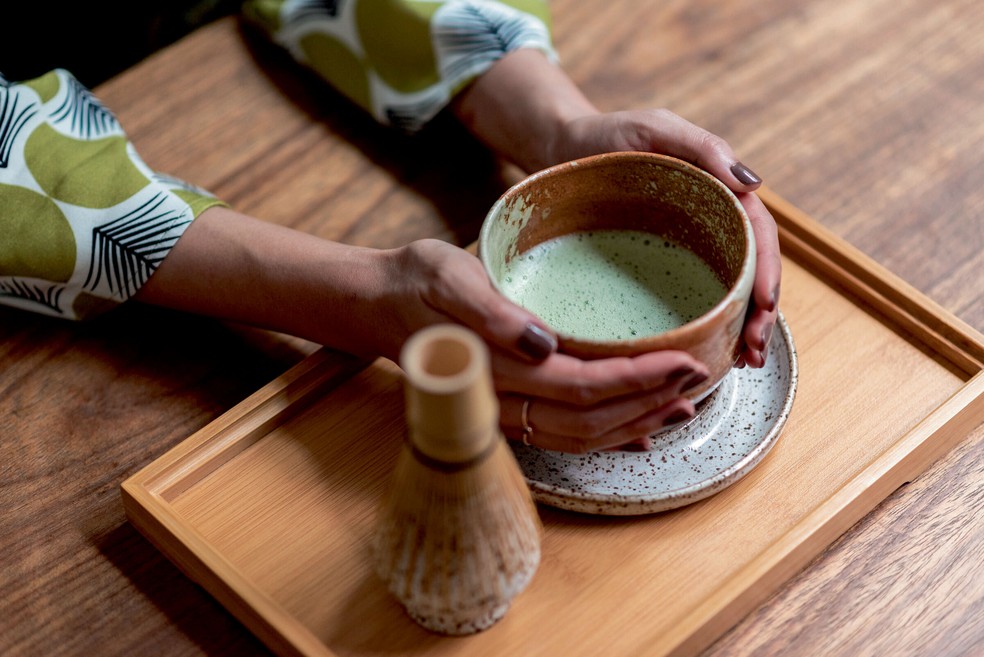 chá verde japonês com arroz tostado (genmaicha) da mori chazeria, em São paulo — Foto: DIVULGAÇÃO / Fernando Mazza
