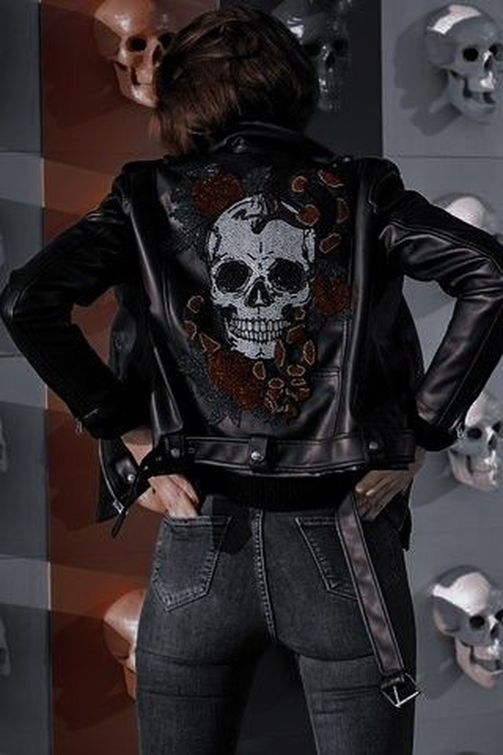 Jaquetas de couro costumizadas tão são uma alternativa para montar looks para o Rock in Rio. — Foto: Reprodução/Pinterest @theylovearc