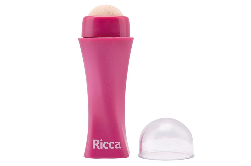 Rolo Facial Super Pedra Vulcânica para Oleosidade, Ricca — Foto: Divulgação