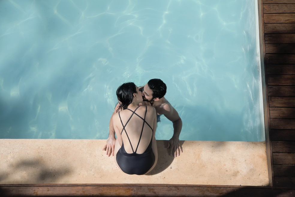 Dicas para fazer sexo na piscina — Foto: Getty Images