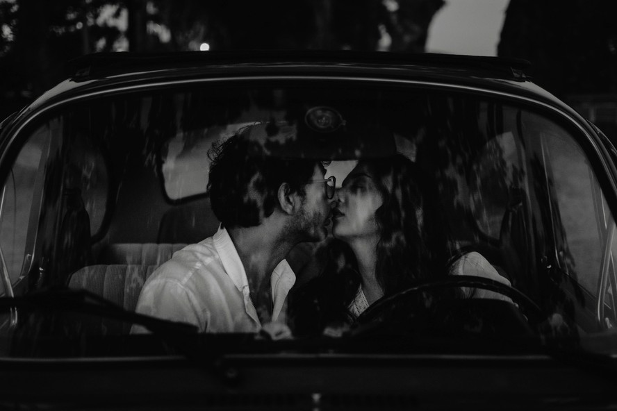 Sexo no carro: veja histórias de quem fez e o que diz a lei