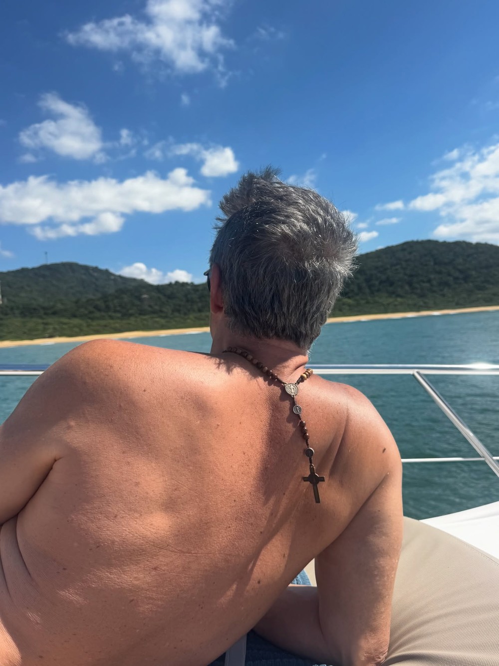 De folga, Andrea Santa Rosa e Márcio Garcia mostram passeio de barco em ...
