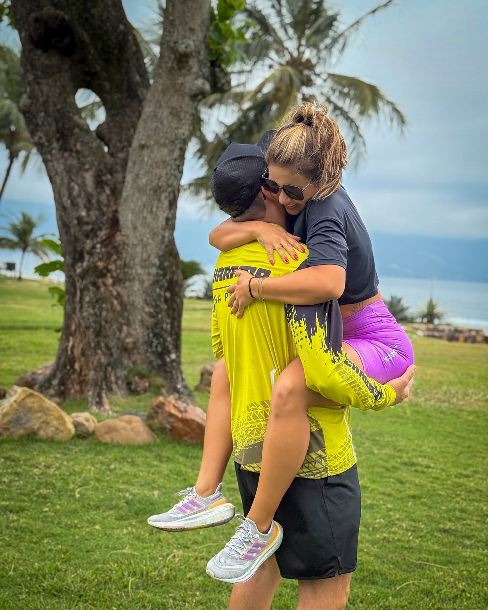 Zé Neto e Natália Toscano comemoram 8 anos casados em viagem com os ...