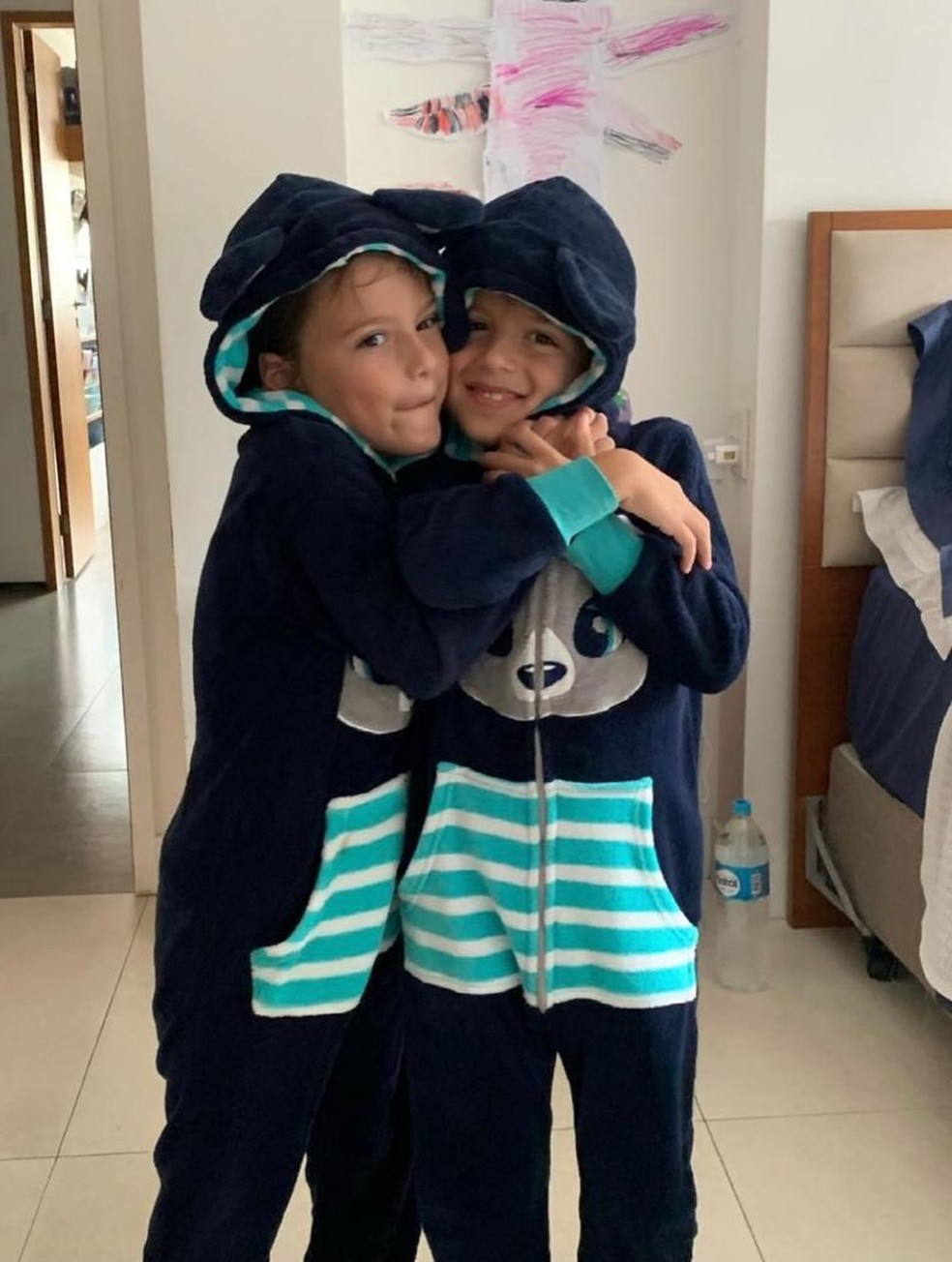 Gêmeos de Roberta Fernandes e Marcelo Serrado comemoram aniversário — Foto: Reprodução/Instagram