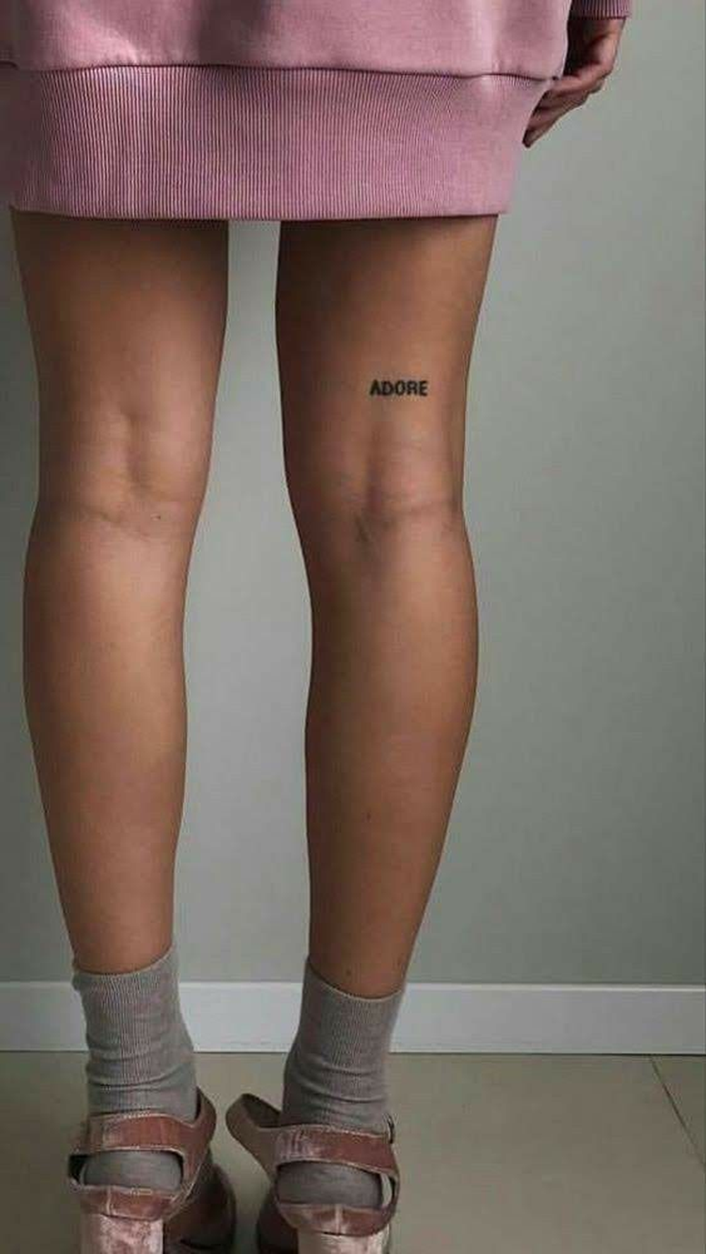 Tatuagem feminina no joelho é bonito? Veja 62 inspirações que mostram ...