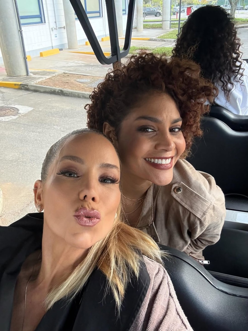 Danielle Winits celebra retorno às novelas da Globo: 'Voltar para a ...
