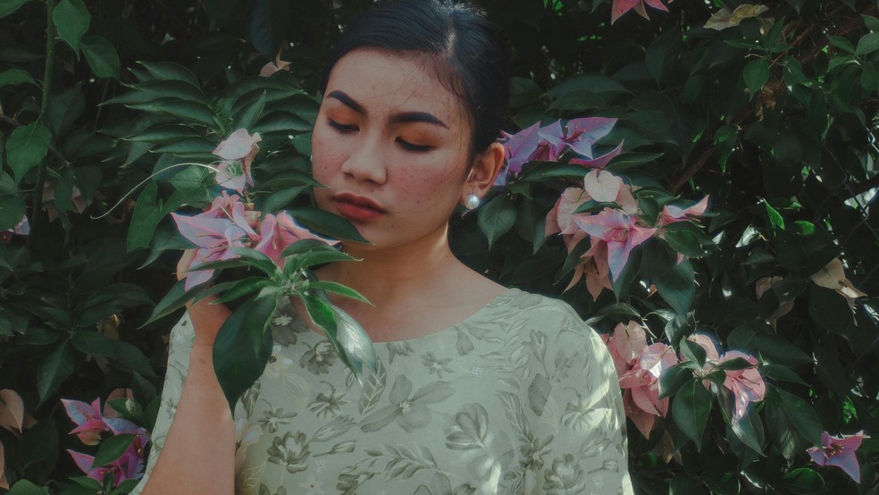 Verde menta combina perfeitamente com tons neutros como branco e bege, mas também pode ser ousado ao lado de cores como rosa, dourado ou até azul marinho — Foto: Divulgação - Pexels (Nothing Ahead)