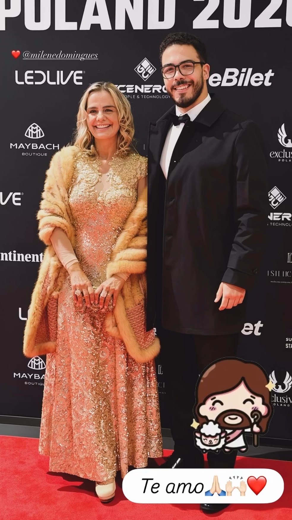 Milene Domingues e Ronald posam em evento de gala — Foto: Reprodução/ Instagram