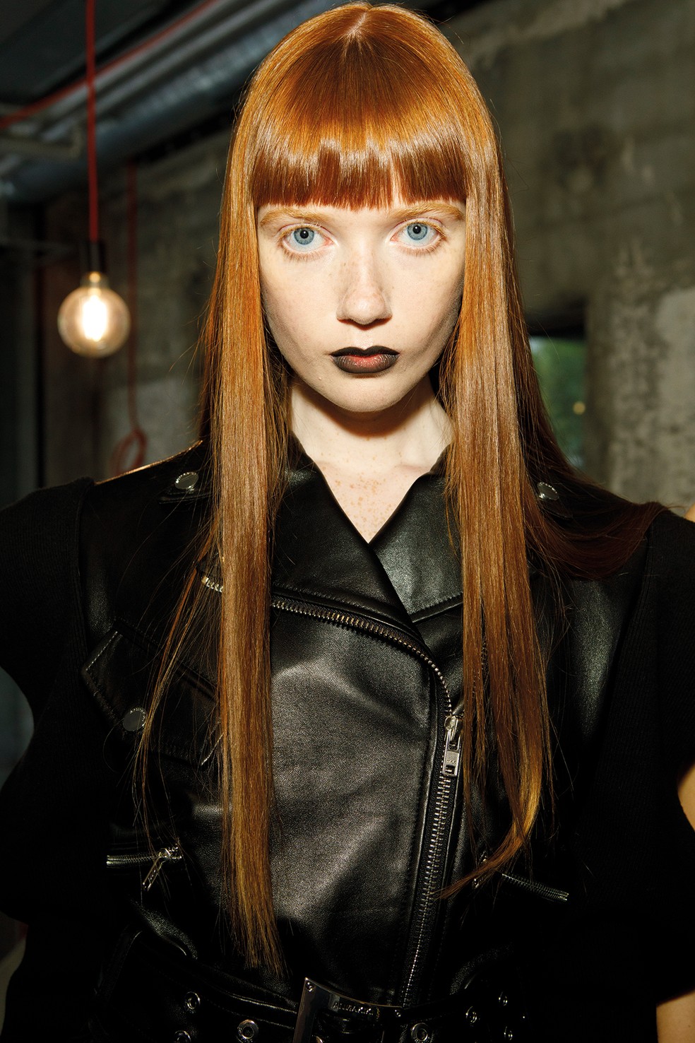 Depois de anos de revalidação do cabelo natural, a estética Y2K faz movimento contrário, com mulheres alisando os fios — Foto: Getty Images
