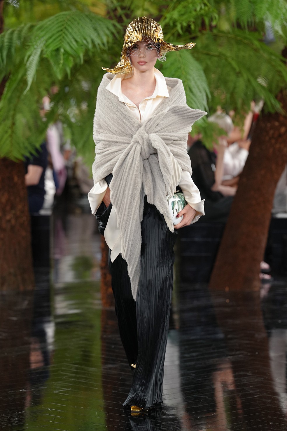 Alta-costura: Dior apresenta coleção inspirada na artista Lynda